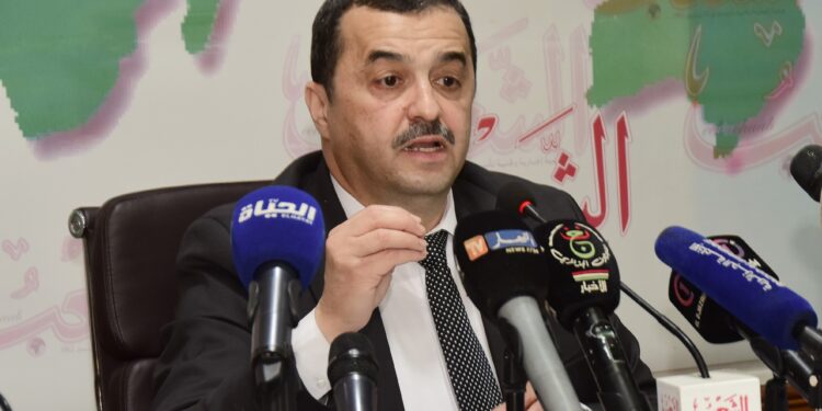 محمد عرقاب وزير المناجم ضيف منتدى الشعب