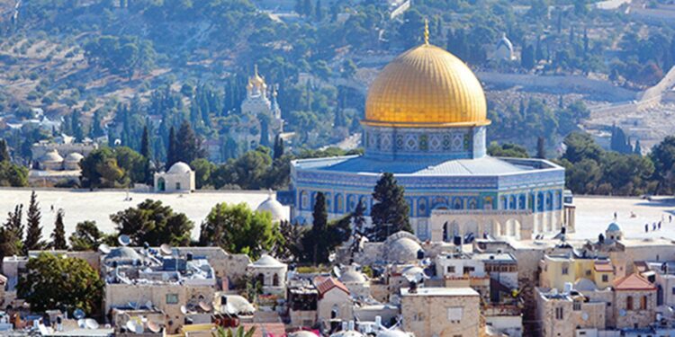 رابطة “علماء فلسطين” تدين انتهاكات الاحتلال الصهيوني في المسجد الأقصى